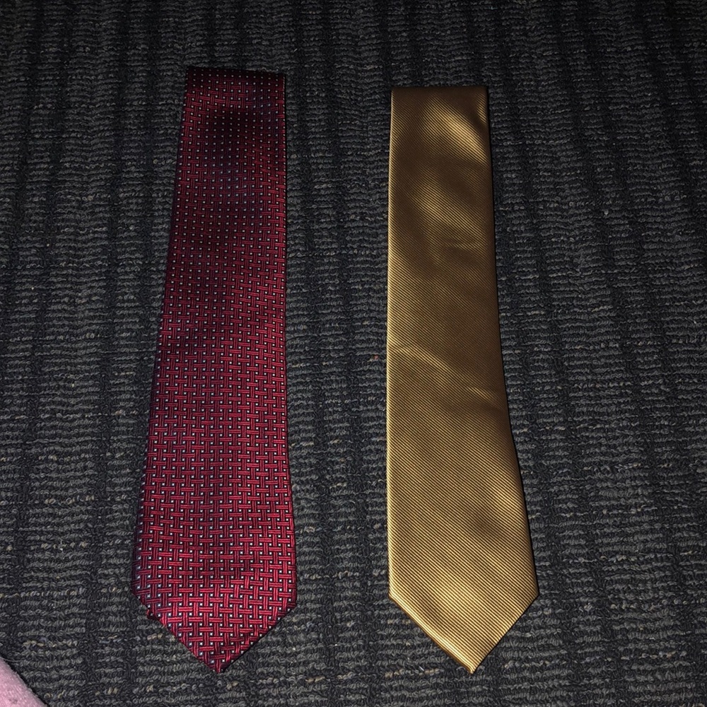 ⭐️🛍️ Croft & Barrow Red with White & Navy & Gold Men's Ties Set